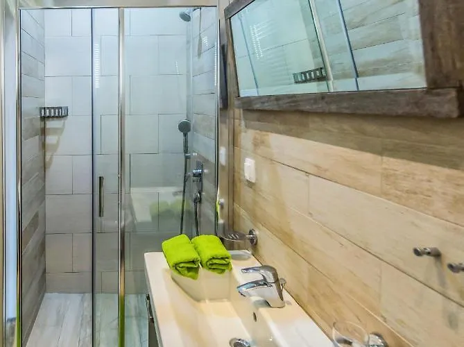 Greenhouse - Mediterranean *